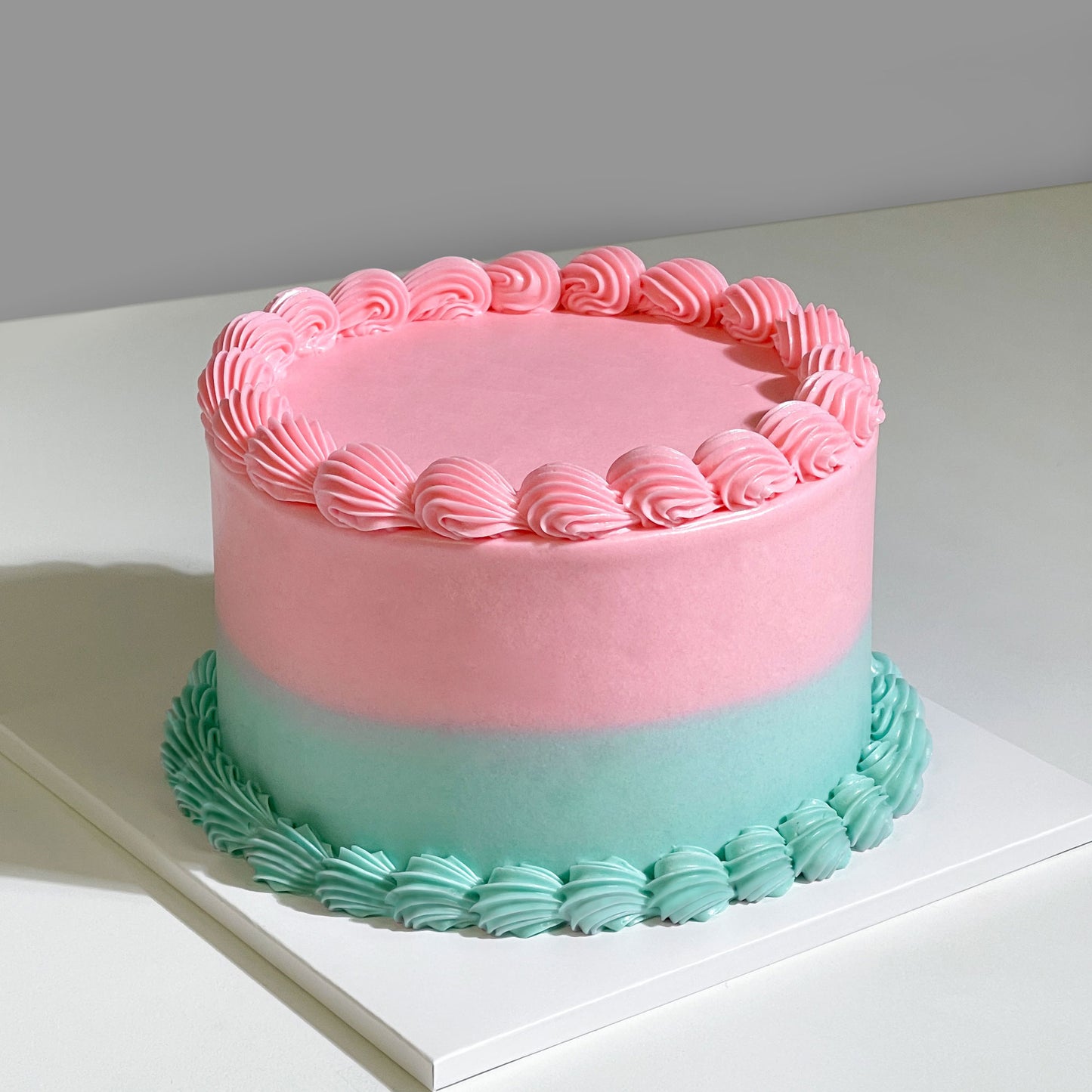 B9. Buttercream Two-Tone Ombre Cake