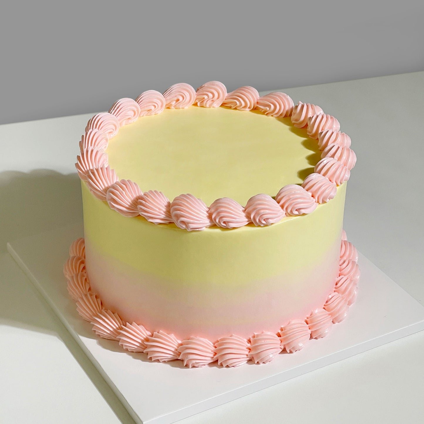 B9. Buttercream Two-Tone Ombre Cake