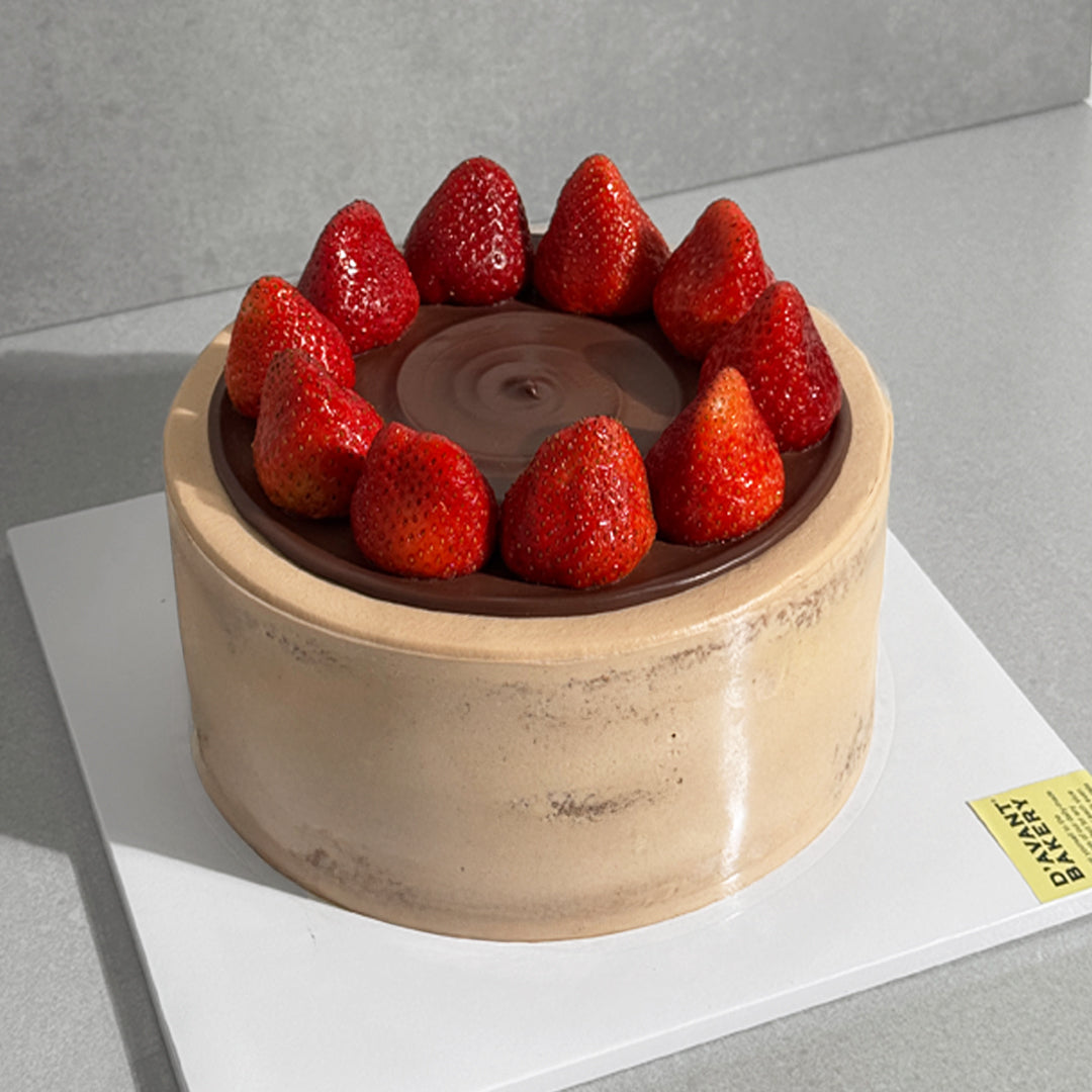 A19. Strawberry Chocolate Cake