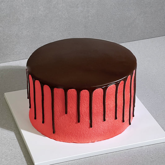 B26. Choco Drip Vivid Cake