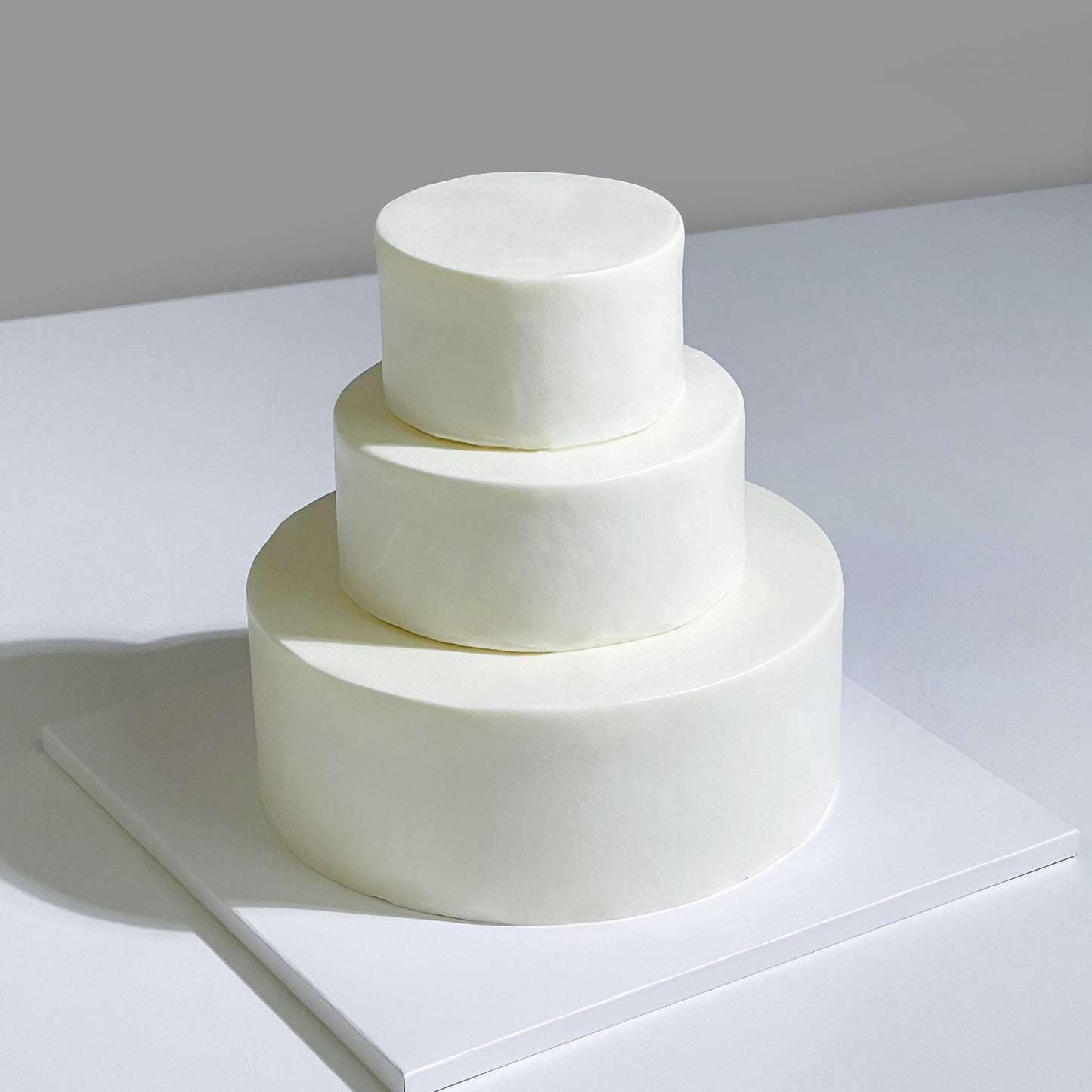 D4. No Deco, Mini 3 Tier Cake