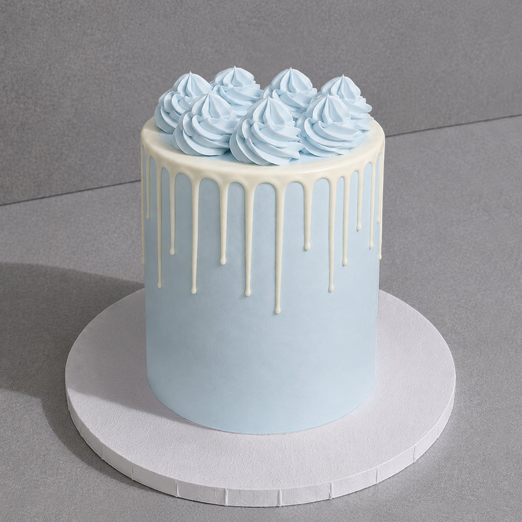 B11. Cream Choco Drip Cake