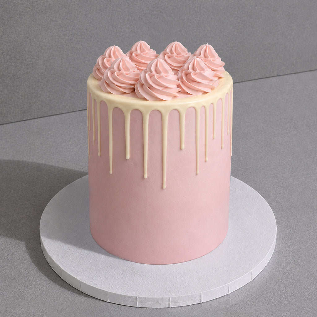 B11. Cream Choco Drip Cake