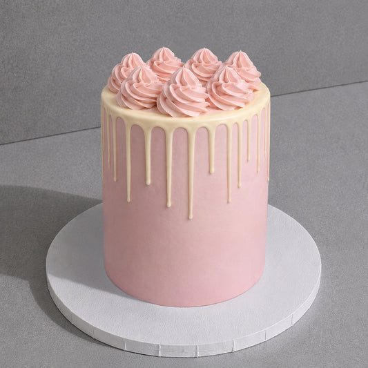 B11. Cream Choco Drip Cake