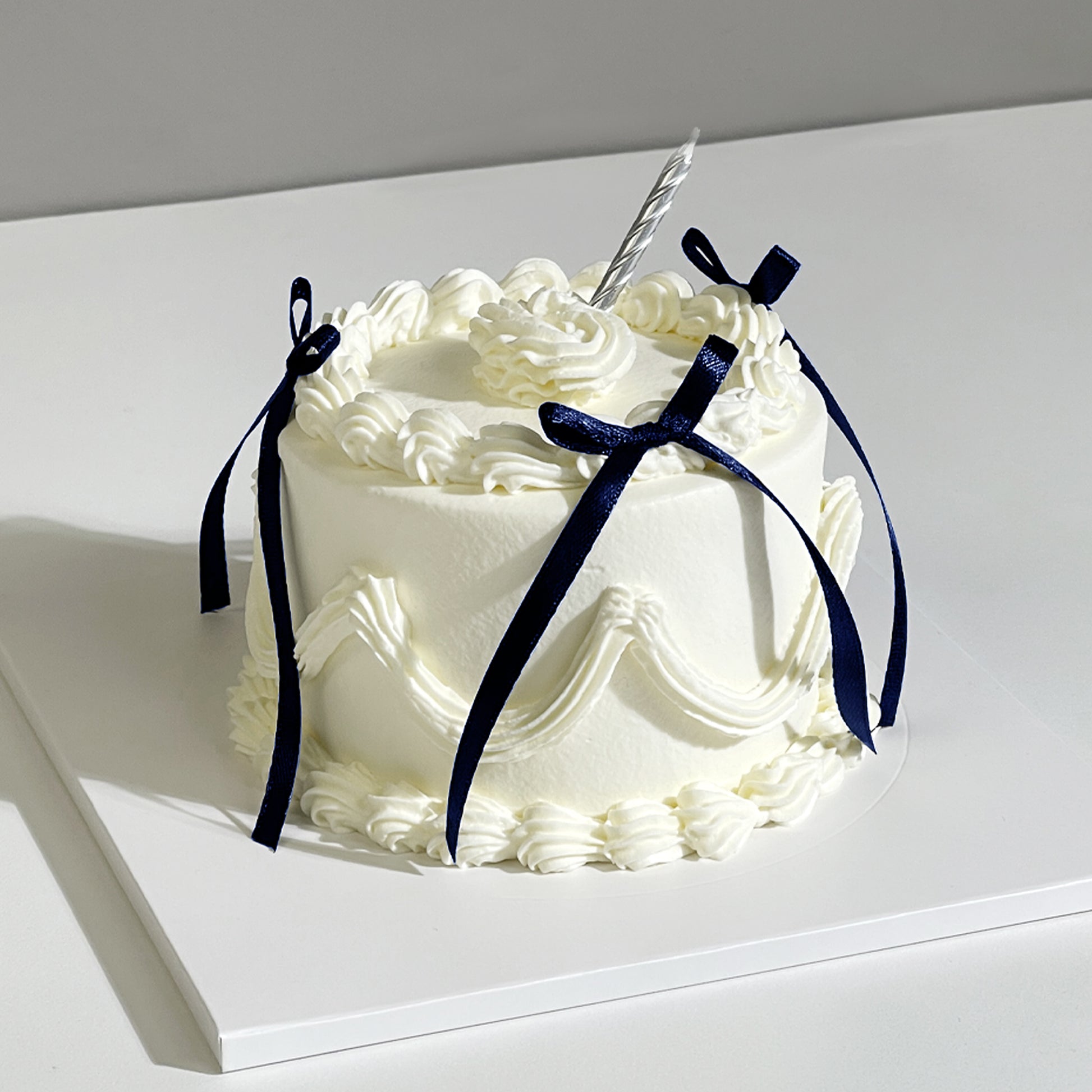 D1. Mini Ribbon Cake – D'avant Bakery