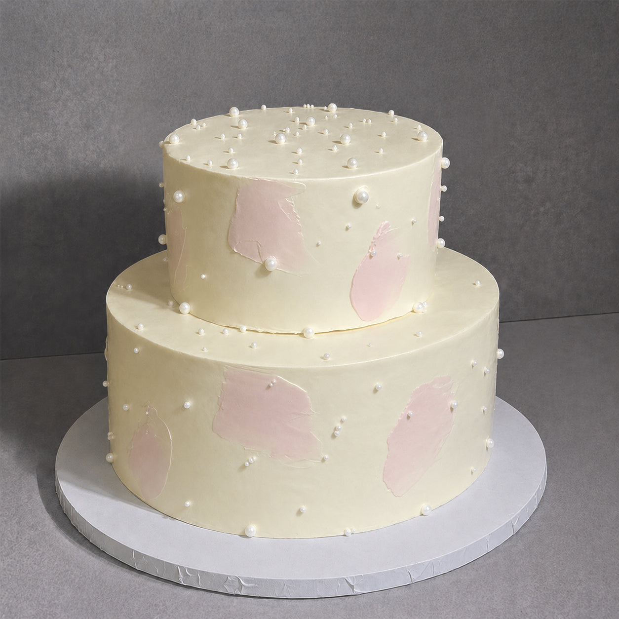 E18. Pearl Brushstroke Tier Cake